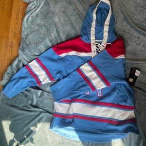 Tennessee titans lacer hoodie. Never worn before Size is XL